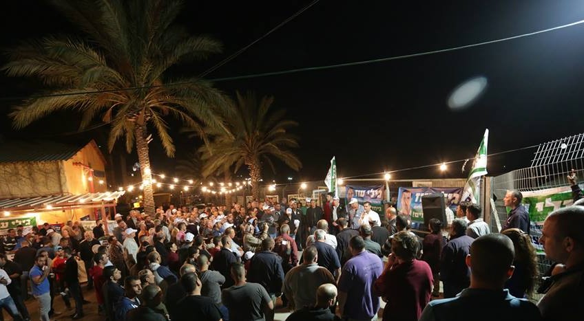 פתיחת המטה של גילי עוז עם תומכיו