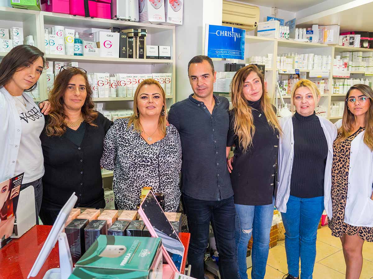 הצוות המורחב של האקדמיה ליופי
