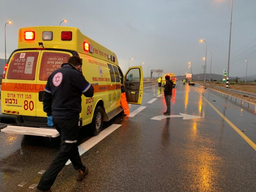 סמוך לקיבוץ בית השיטה: רוכב אופנוע החליק ונהרג סמוך לקיבוץ בית השיטה: רוכב אופנוע החליק ונהרג