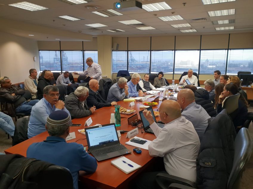 "התוכנית נולדה בחטא ותיקבר קבורת חמור" "התוכנית נולדה בחטא ותיקבר קבורת חמור"