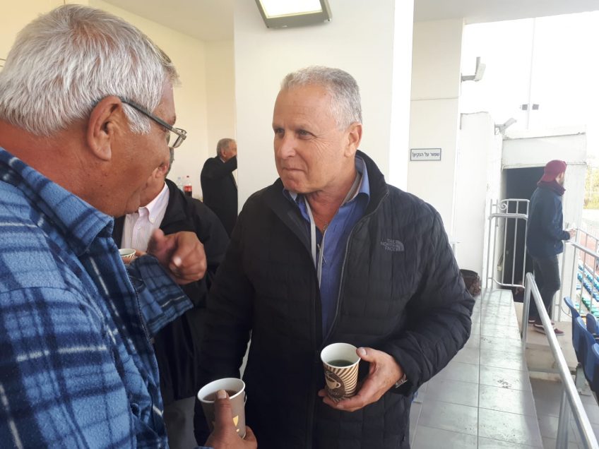 שחר הירש ברח להפועל עפולה וחתם בהפועל ת"א שחר הירש ברח להפועל עפולה וחתם בהפועל ת"א