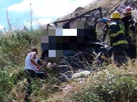 ניסיונות חילוץ הנפגעות ברכב השטח