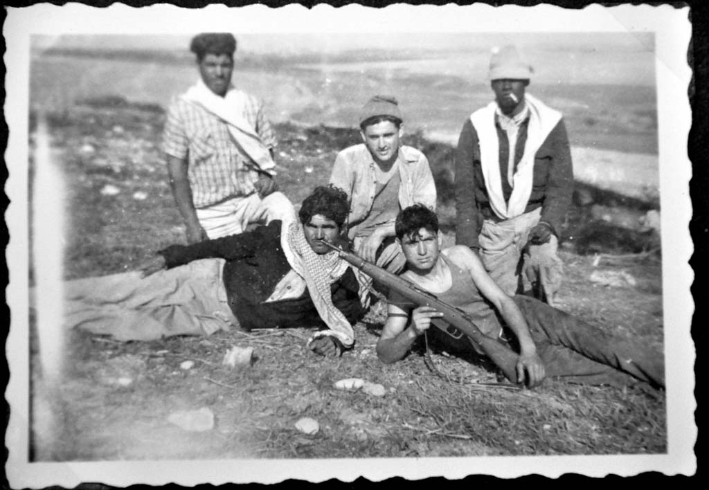 עובדים ושומרים, איוב ריקון בתחילת ימיה של העיר