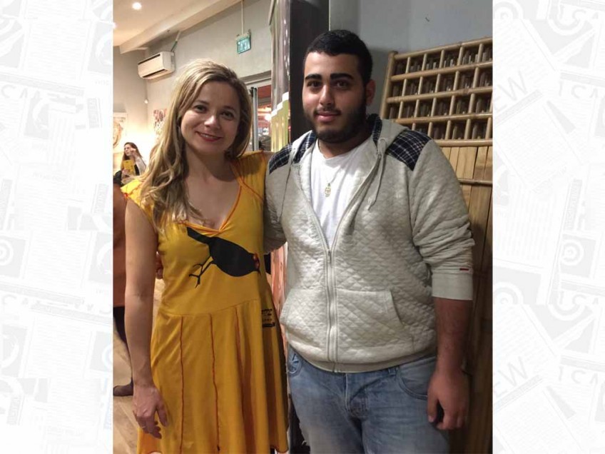 אחרי הופעה מוצלחת ליאור לוי מצוות אולם זוהר מיהר להצטלם יחד עם תמרה קליינגון המקסימה מאנסמבל ציפורלה.