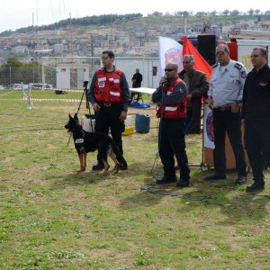 תצוגת תכלית של לוחמי האש לעיני תלמידים כעביה שבעמק יזרעאל