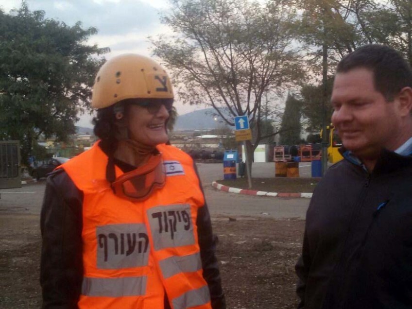 דפנה גייצמן מיזרעאלים – אדריכלית הוועדה לתכנון ובנייה, יחד עם עידו דורי סגן ראש המועצה