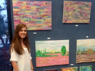 מגדל העמק: תערוכת בכורה לציירת בת 14
