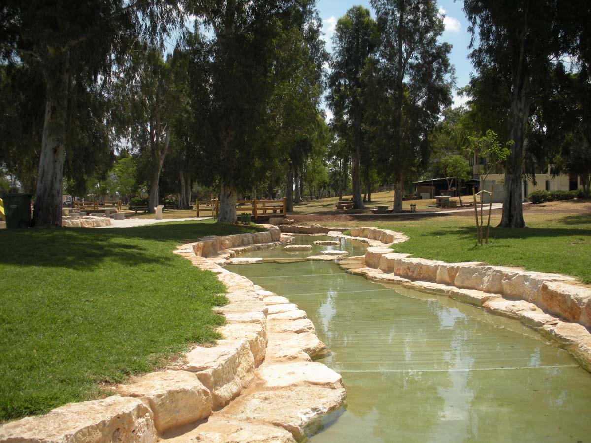 ערוץ המעין חודש. באדיבות גן לאומי מעיין חרוד