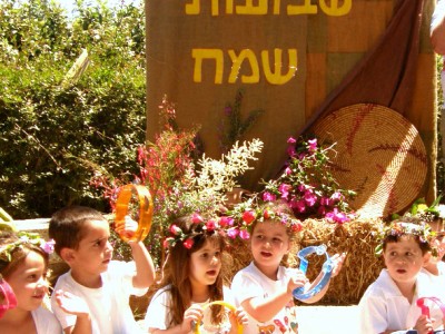 שבועות: חגיגה למשפחה, והסכנות לצידה