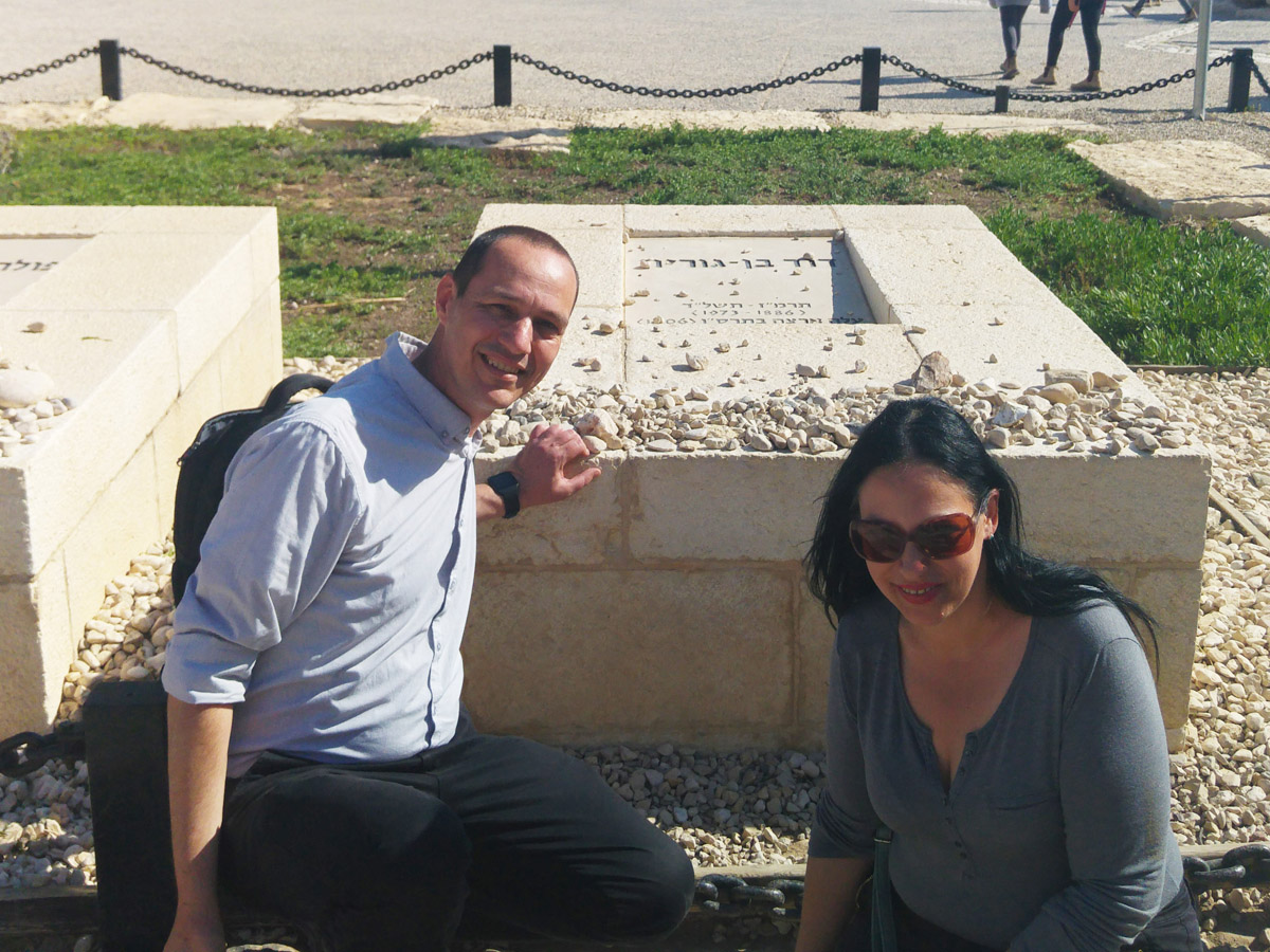 אופיר שפיגל וקרן גביש קבלו חן חן על ה שילוב המושלם בין יח"צנות ובין הציונות