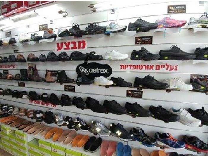 ניתן למצוא במקום מגוון נעליים אורתופדים במחירים אטרקטיביים