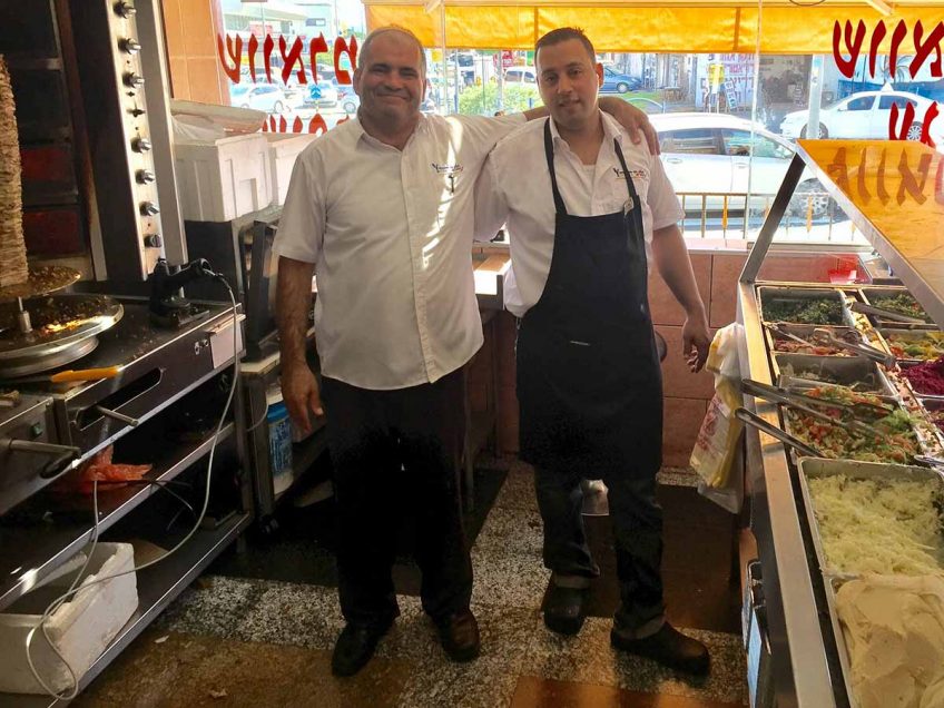 סמיר ממעדני המזרח התחיל לפנק את הלקוחות גם בבתי הלקוחות עם קייטרינג ממש טעים