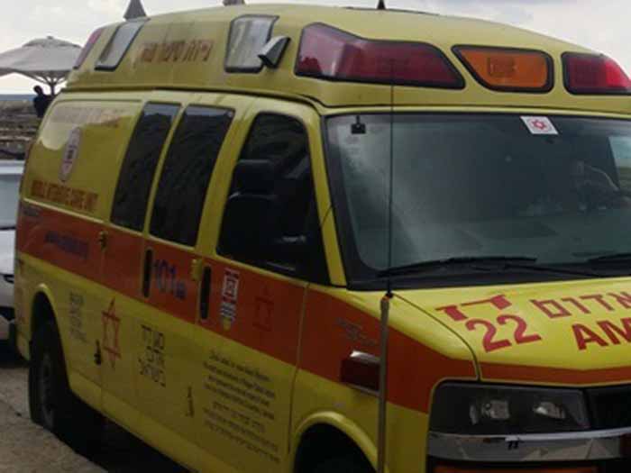 נוף הגליל: מכונית התנגשה בעמוד- הנהג נפצע קשה נוף הגליל: מכונית התנגשה בעמוד- הנהג נפצע קשה
