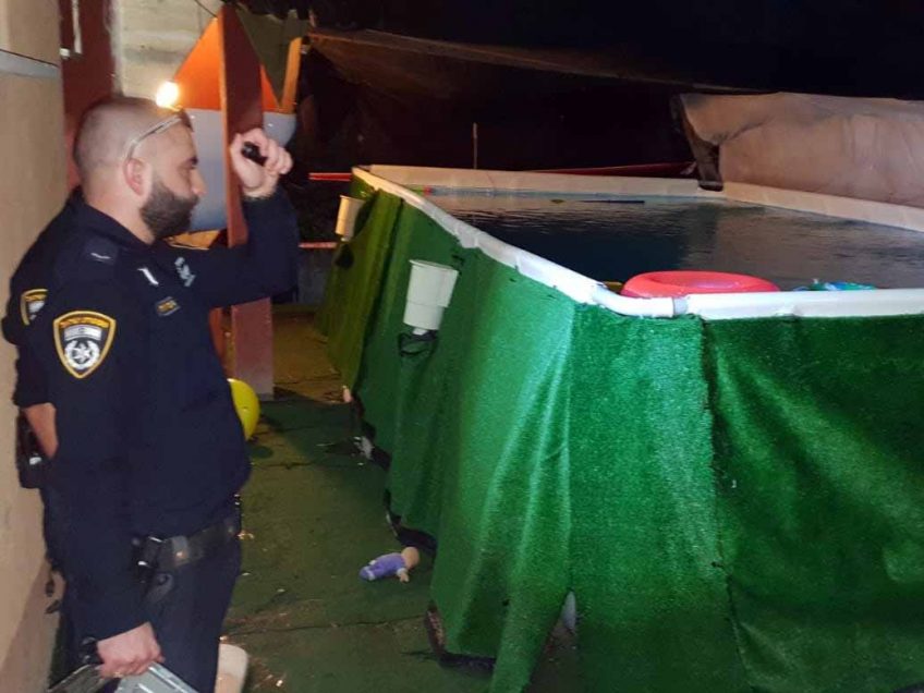 יבנאל: בן 3 במצב אנוש לאחר שטבע בבריכה יבנאל: בן 3 במצב אנוש לאחר שטבע בבריכה