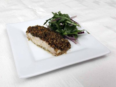 מתכון לפילה מוסר בתנור בציפוי פירורי לחם שקדים ועשבי תיבול