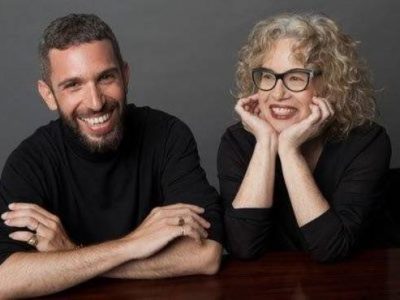 חווה שרה ושלומי מנגן חווה שרה ושלומי מנגן