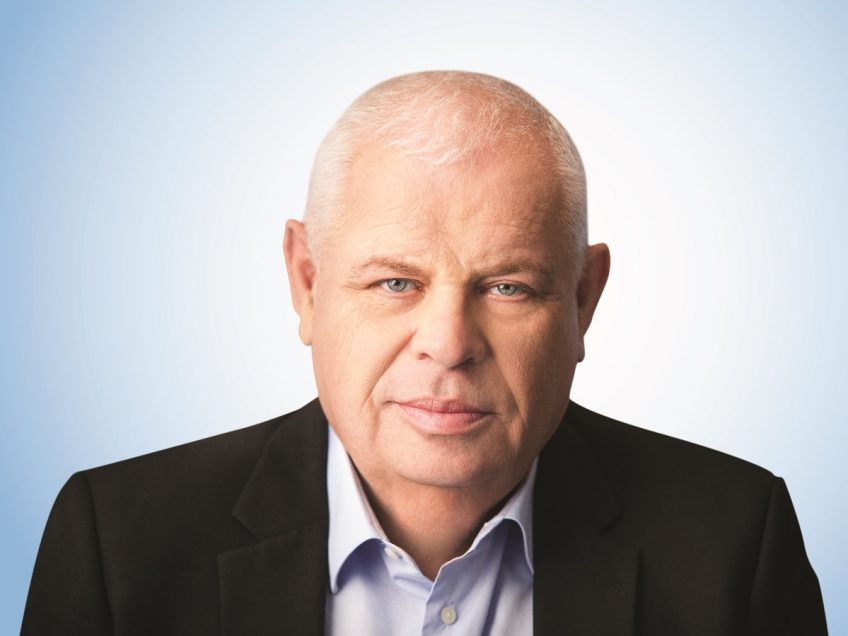 מסקרן: רונן פלוט צפוי לצאת הערב בהודעה דרמטית מסקרן: רונן פלוט צפוי לצאת הערב בהודעה דרמטית