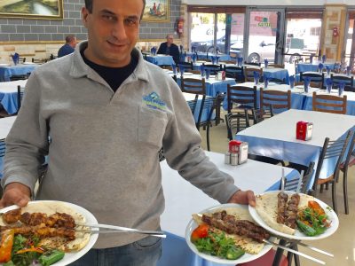 "פותחים שולחן" במסעדת הנחל במגידו