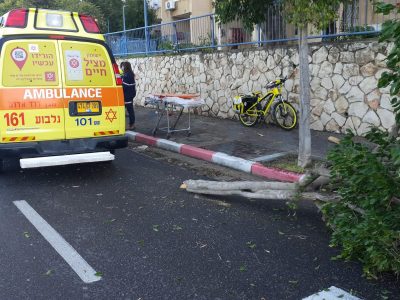 עפולה: צעיר נמצא לפנות בוקר עם חבלת ראש במצב קשה פונה ל"העמק"