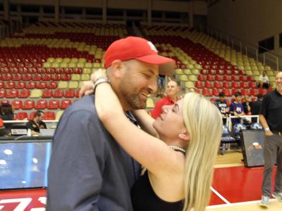 ארצי וענבל פרטי מפגינים אהבה על המגרש, אלה יריב זוכה באליפות המדינה בסיף ונירן רוטשטיין מדגמן קוביות. פלאש! – רכילות בעמק