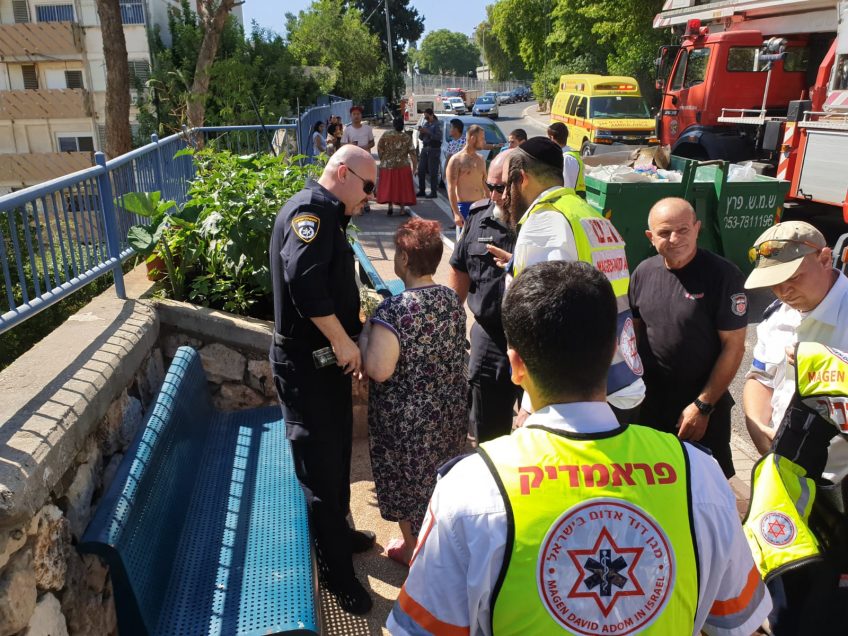 נפגע קל בשריפה בבניין דירות בגבעת המורה נפגע קל בשריפה בבניין דירות בגבעת המורה