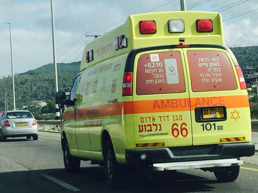 בסמוך למגדל העמק: אדם נפל מגובה רב לאחר שהתחשמל בסמוך למגדל העמק: אדם נפל מגובה רב לאחר שהתחשמל