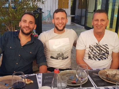 הבנים של שוקי אזוגי חוגגים לו יום הולדת, חגית בן עזרא עושה לנו תיאבון ורוני חיון מסכמת תקופה משמעותית. פלאש! – רכילות בעמק