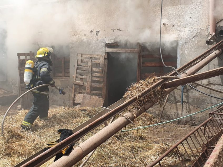 לוחם אש טופל על ידי מד"א במהלך שריפה באזור נצרת לוחם אש טופל על ידי מד"א במהלך שריפה באזור נצרת