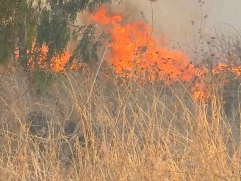 בין מרחביה לכפר יחזקאל: שריפה ותאונת דרכים בין מרחביה לכפר יחזקאל: שריפה ותאונת דרכים
