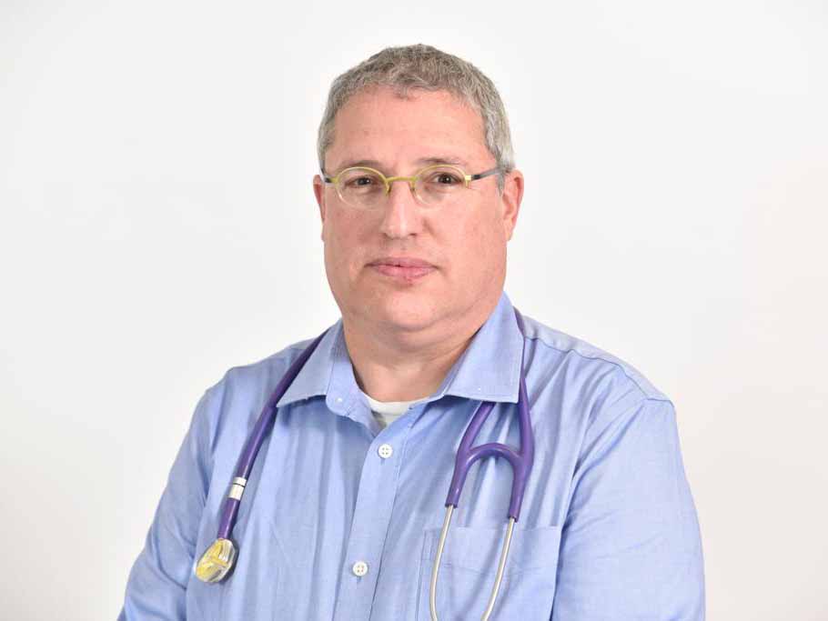 ד"ר גור זמיר, מנהל היחידה לטיפול נמרץ ילדים במרכז הרפואי העמק