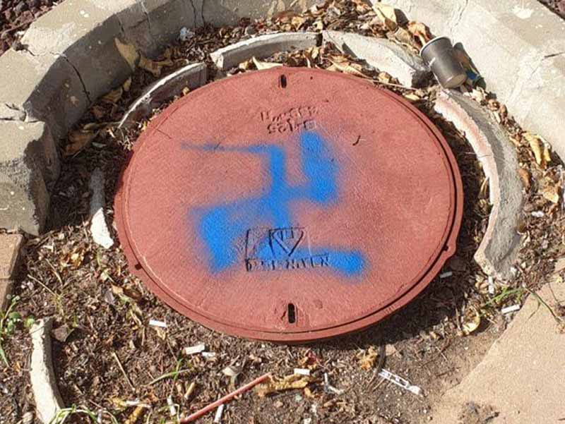 צלב קרס רוסס ברחוב בנוף הגליל צלב קרס רוסס ברחוב בנוף הגליל