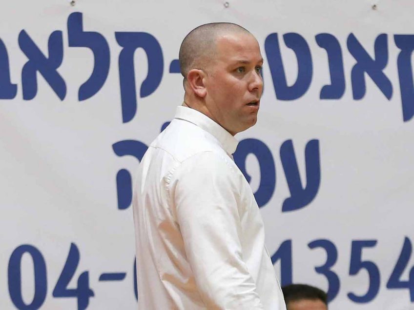 הפועל עפולה: אנדר בלו חתם בקבוצה עד לתום העונה. הפועל עפולה: אנדר בלו חתם בקבוצה עד לתום העונה.