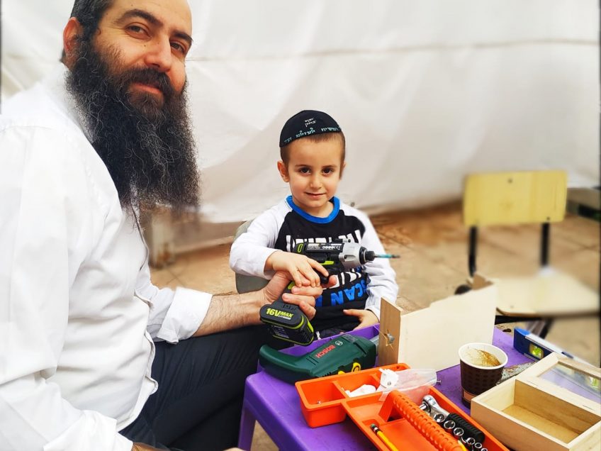 מבשלים ומתאמנים במלאכות מסורתיות. משפחת הלוי
