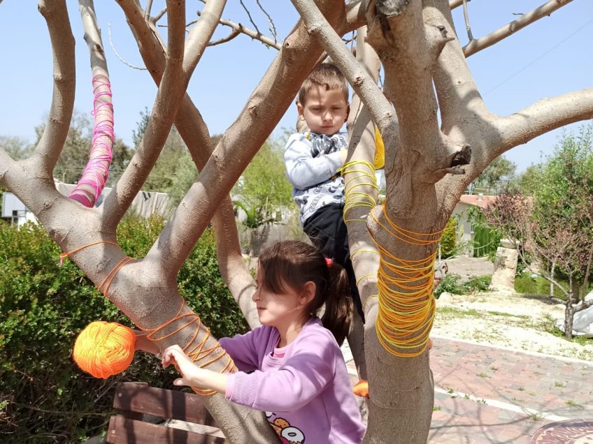 מחוברים לטבע באוויר הגלבוע. משפחת בן
