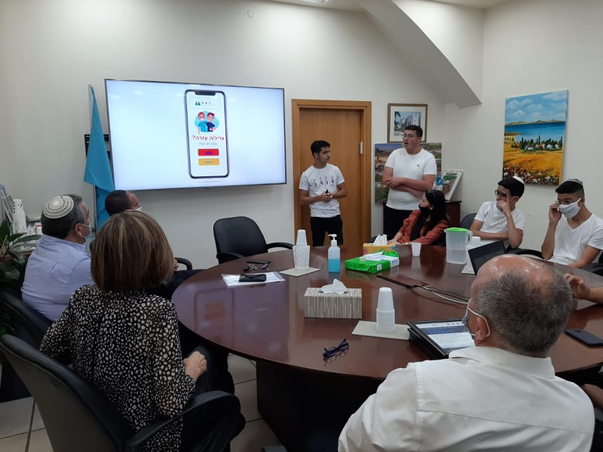 האלופים הגיעו לביקור בלשכת ראש העיר האלופים הגיעו לביקור בלשכת ראש העיר