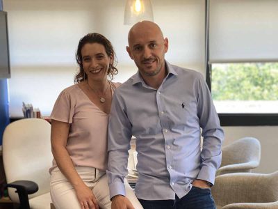 נשואים לעבודה (וגם אחד לשני)