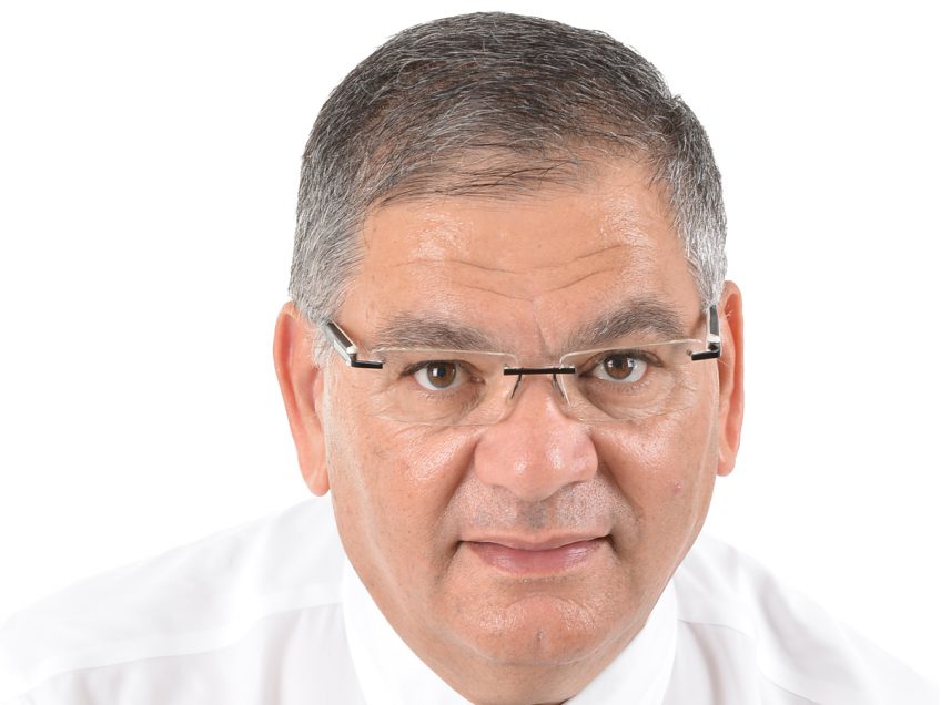 אלי ברדה למשרד הפנים: "אשרו לנו לעזור לעסקים בהפחתת אגרת השילוט אלי ברדה למשרד הפנים: "אשרו לנו לעזור לעסקים בהפחתת אגרת השילוט