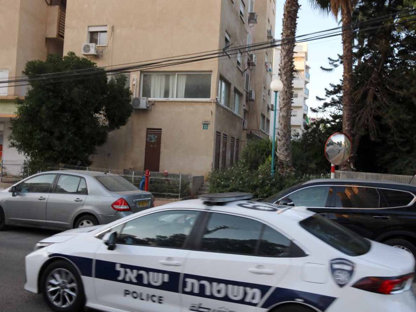 "הלב נשבר": תושבי עפולה מתגייסים לסייע לילדה בת ה-3 שנמצאה ליד גופת אימה "הלב נשבר": תושבי עפולה מתגייסים לסייע לילדה בת ה-3 שנמצאה ליד גופת אימה