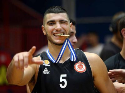 הקפטן הצעיר שמכוון הכי גבוה