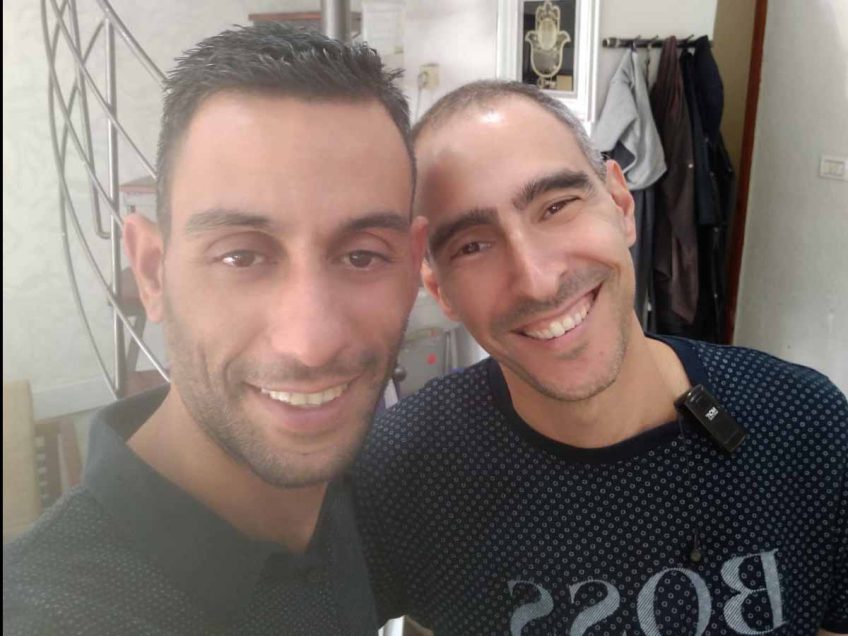 "אני מתגעגע לספר שלי, לא ברור לי למה אסור לפתוח מספרות" "אני מתגעגע לספר שלי, לא ברור לי למה אסור לפתוח מספרות"