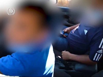 השוטר עצר מכונית שנסעה באופן מוזר ונדהם!