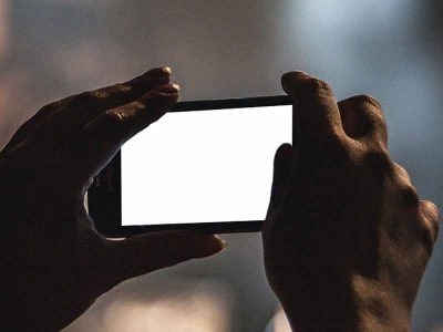 אישום: סחט צעירה שצולמה בסרטון אינטימי