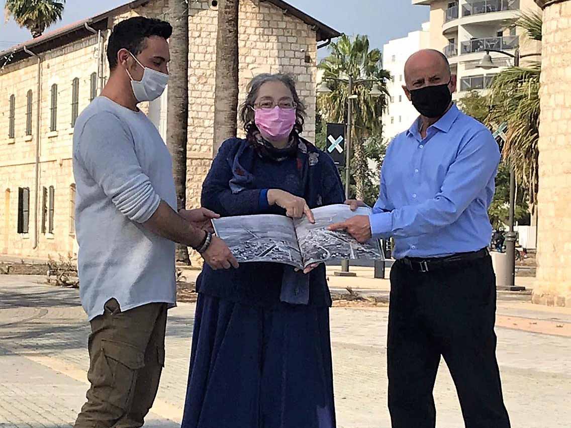 ראש העיר, נכדו של קאופמן ונכדו של הבן הראשון של עפולה סמוך לתוואי הרחוב שייקרא על שמו של קאופמן