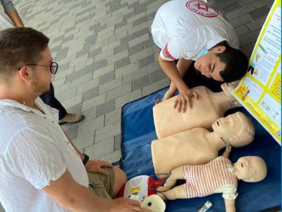 עפולה: מתנדבי מד"א לימדו תושבים כיצד משתמשים במזרק ה"אפיפן"