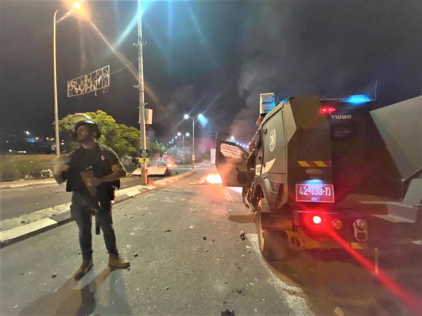 הפרות הסדר לא פסחו על הגלבוע, שמשת כבאית נופצה במוקייבלה. עובד נור: "לא מקלים ראש באירועים"