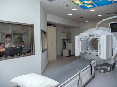 חדש במרכז הרפואי העמק: מכשיר הדמייה היברידי