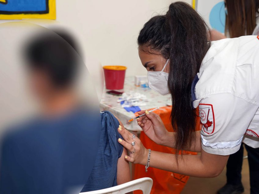 מגדל העמק: הוקם מתחם חיסונים מיוחד לבני נוער מגדל העמק: הוקם מתחם חיסונים מיוחד לבני נוער