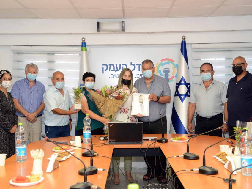 מגדל העמק: כוכב שירות לעובדי העירייה מגדל העמק: כוכב שירות לעובדי העירייה