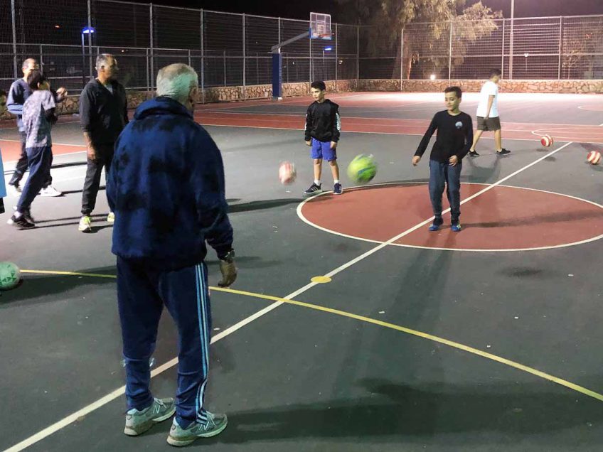 אבות ובנים על המגרש אבות ובנים על המגרש