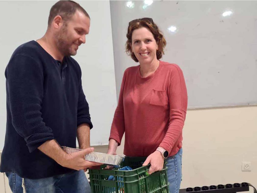 מיזם מרגש במוא"ז הגליל התחתון: חבילות של אור למען תושבי הסביבה מיזם מרגש במוא"ז הגליל התחתון: חבילות של אור למען תושבי הסביבה